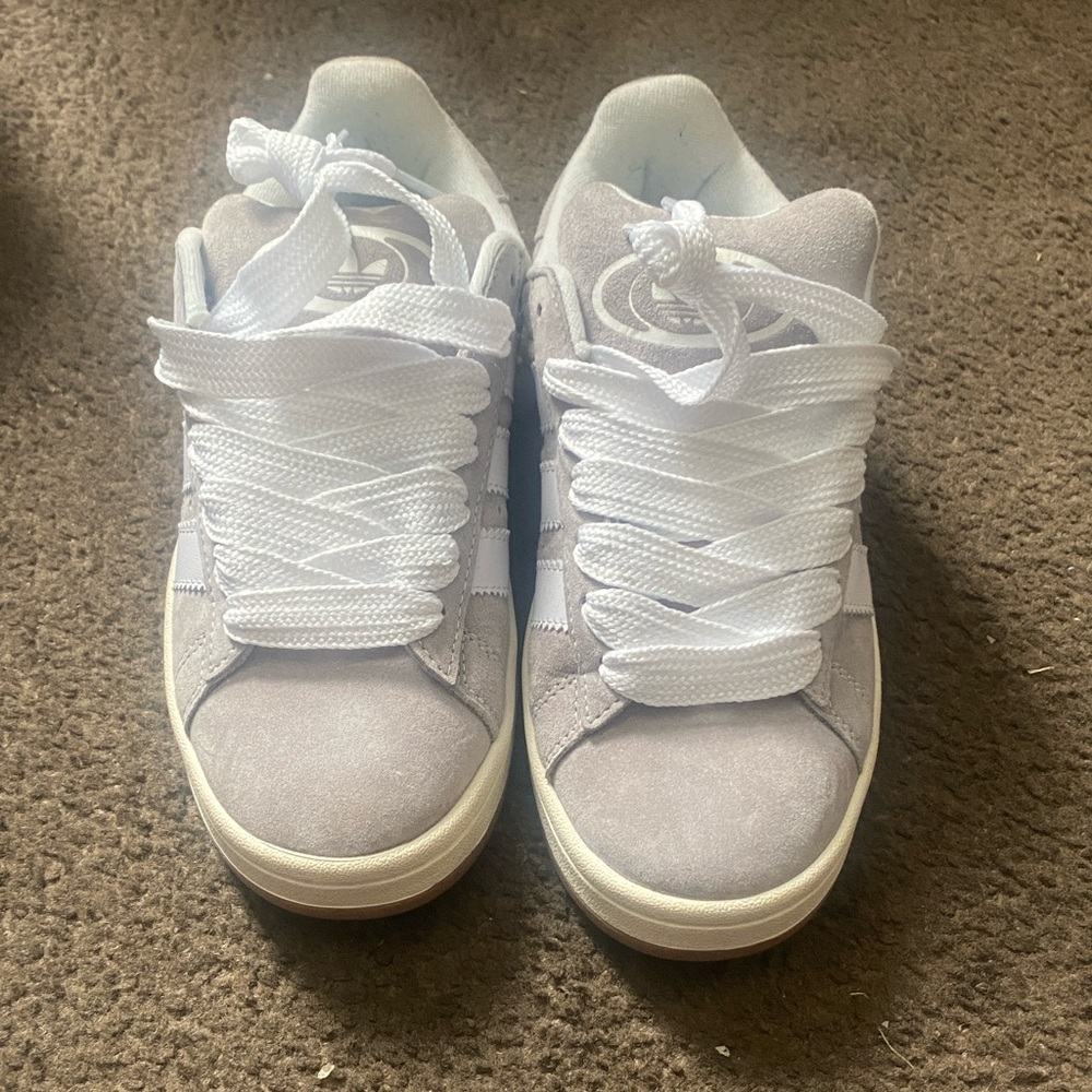 adidas Women’s Sneakers in Gray and White Size 6